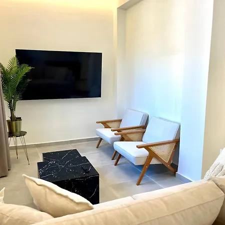 Triekmo Pyr Apartman *