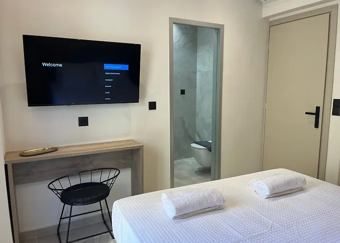 Triekmo Pyr * Rhodes City